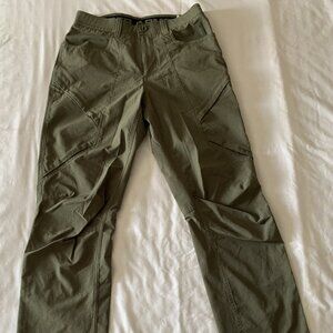Under Armour Men's Green Tactile Duty Pants Size 30 X 32 Lightweight